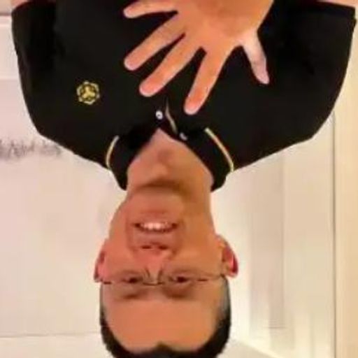 ߈