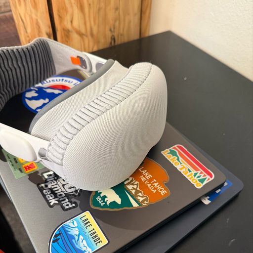 2Laptops1Pro
